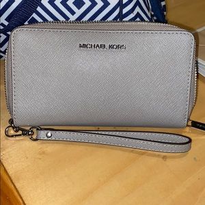 Michael Kors Wristlet Wallet